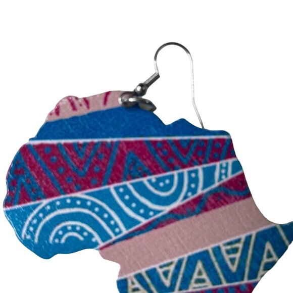 Africa Shaped Wood Earrings With Colorful Tribal Patterns Fishhook Backs 90s u - Picture 4 of 4